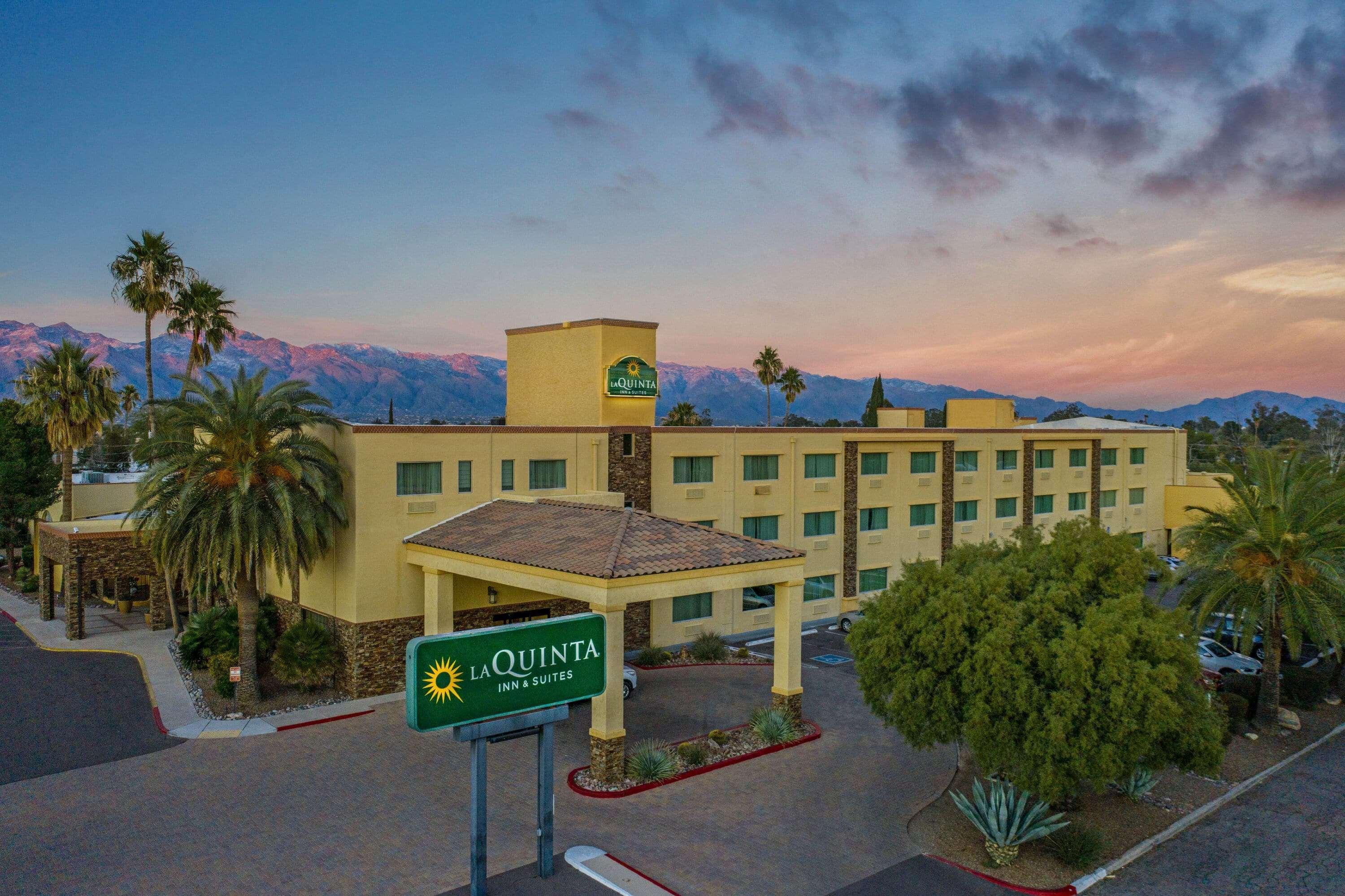 La Quinta By Wyndham Tucson - Reid Park Hotell Exteriör bild